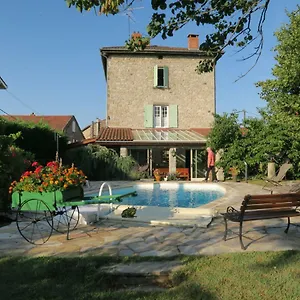 https://carpe-diem-soucieu-en-jarrest.hotels-rhonealpes.com