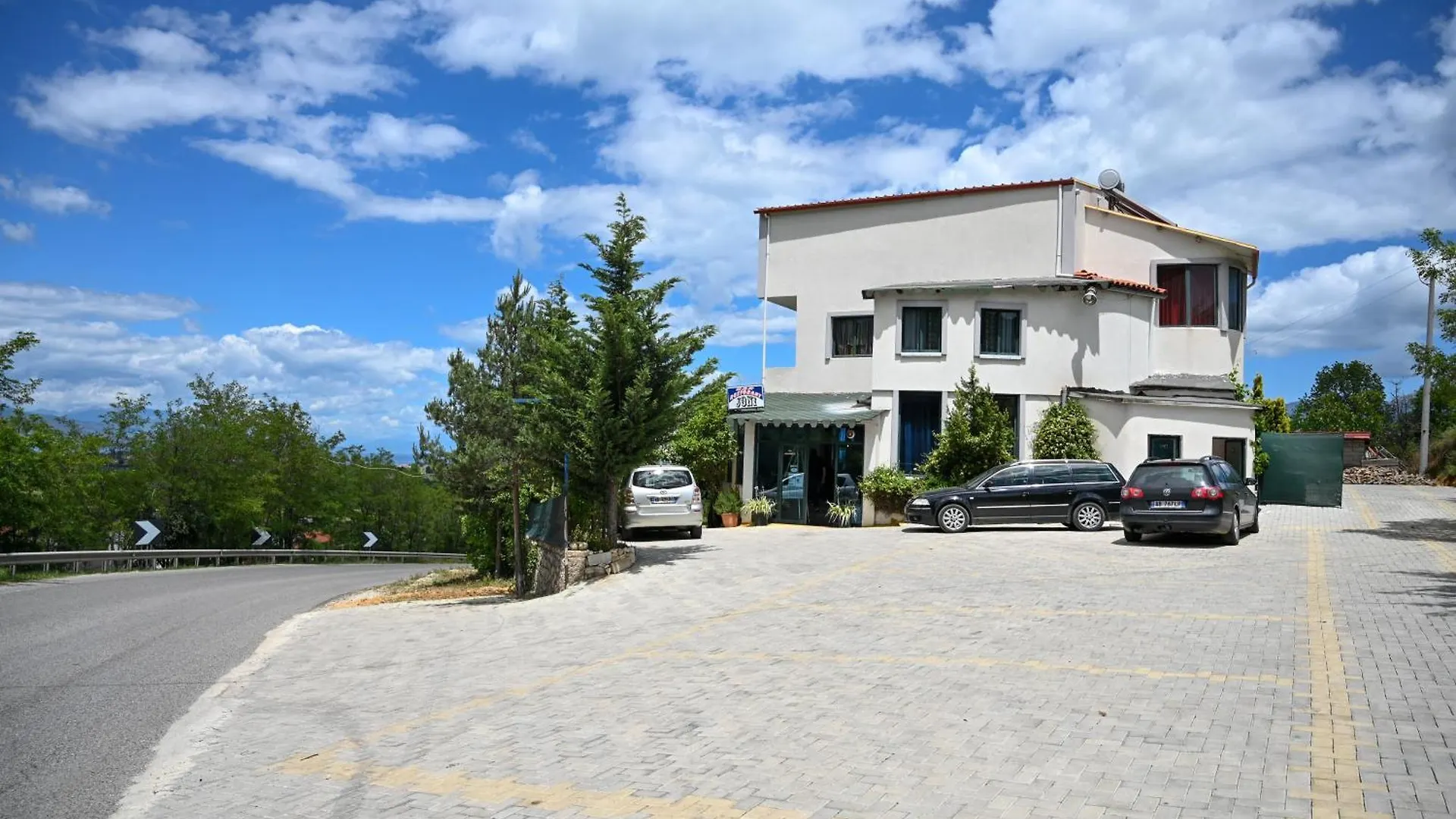 Joni Restaurant Hotel Bucimas