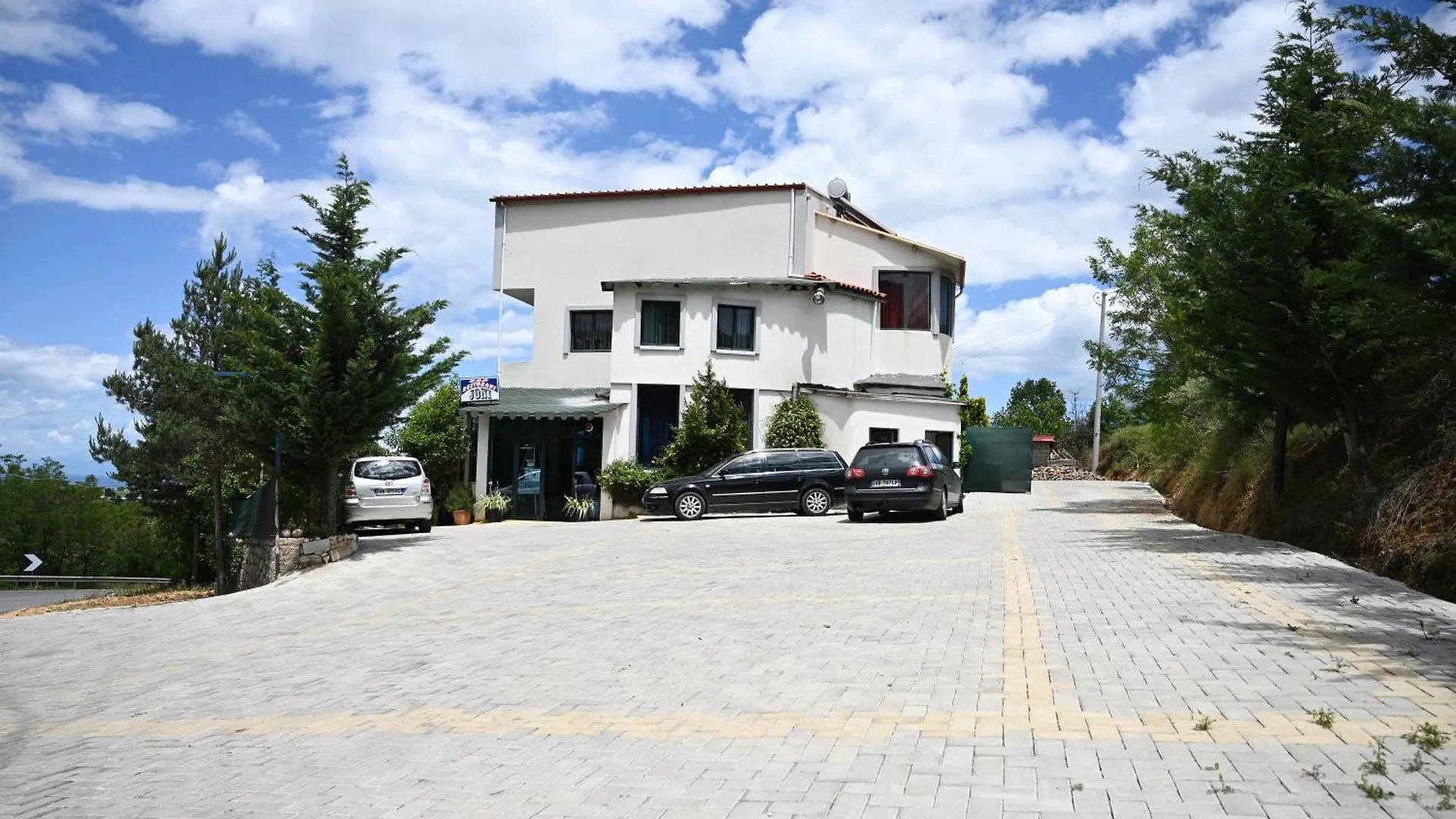 Joni Restaurant Hotel Bucimas
